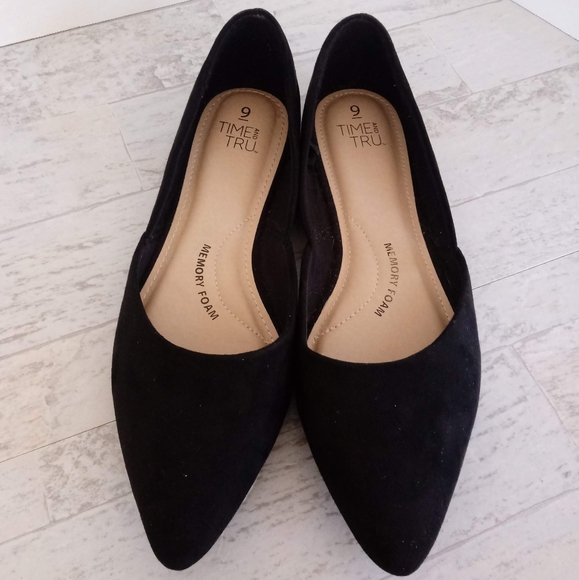 Time and Tru Shoes - NWOT TIME AND TRU MEMORY FOAM POINTY TOE FLATS